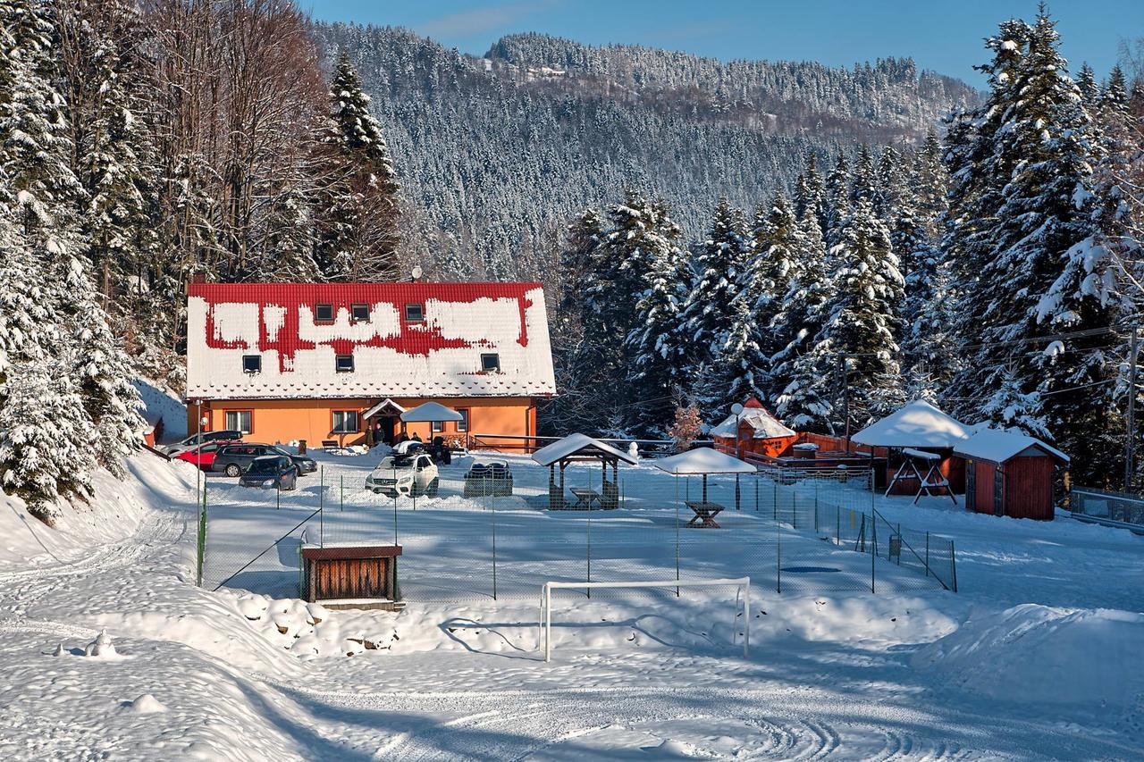 Hotel Osrodek Wypoczynkowy Iskra à Piwniczna-Zdroj Extérieur photo