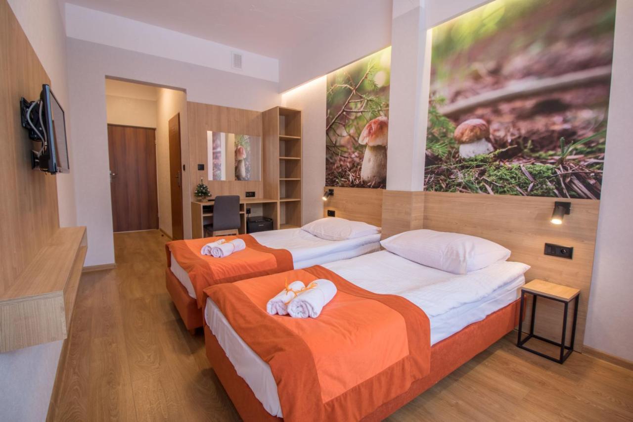 Hotel Osrodek Wypoczynkowy Iskra à Piwniczna-Zdroj Extérieur photo