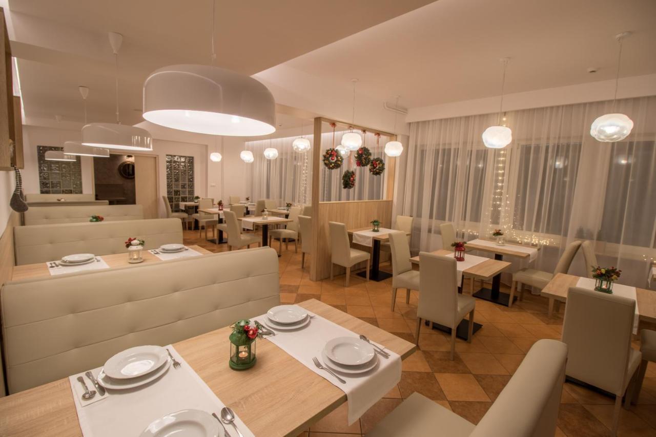 Hotel Osrodek Wypoczynkowy Iskra à Piwniczna-Zdroj Extérieur photo